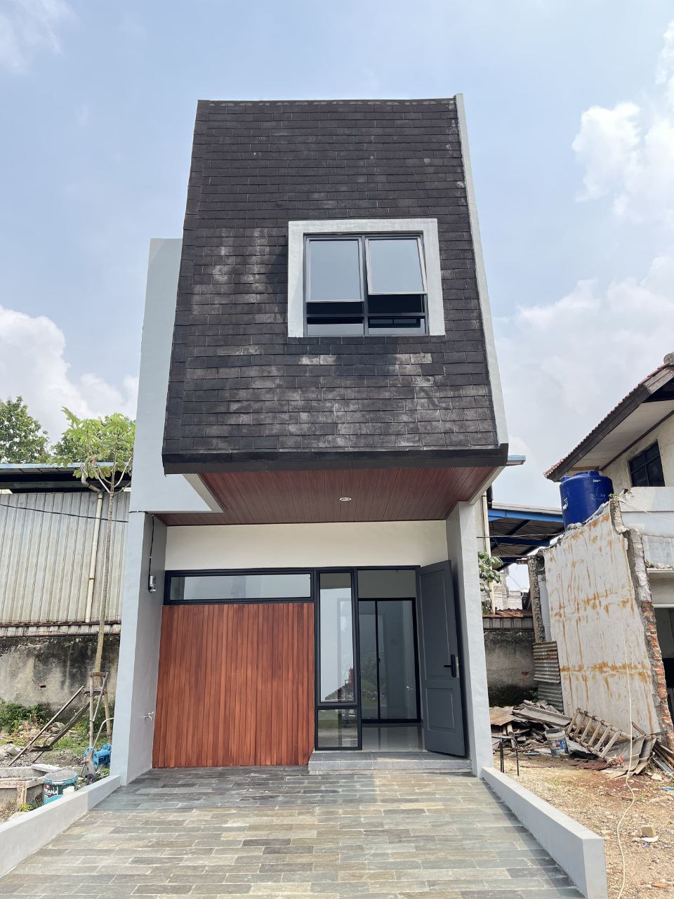 RUMAH MILLENIAL 2 LANTAI